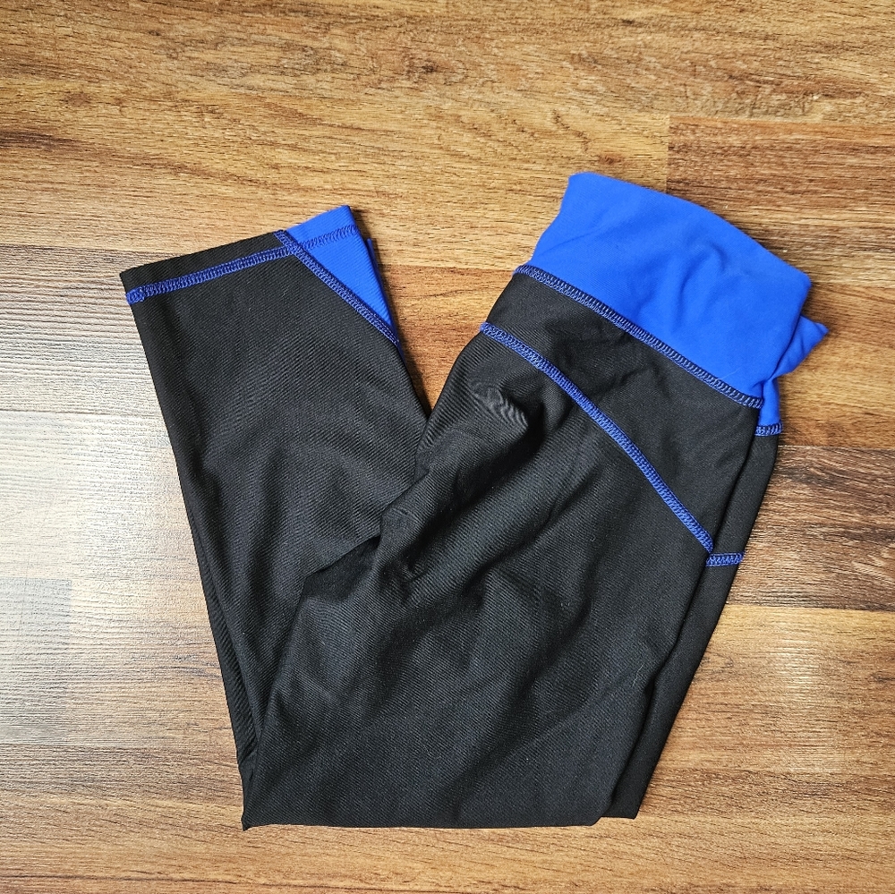 Black Xersion Crop Leggings with Blue Details, Small, GUC